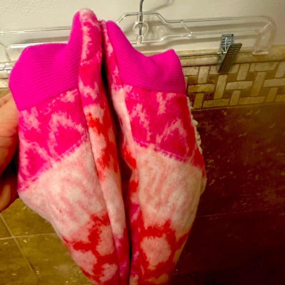 NWT Old Navy Slippers